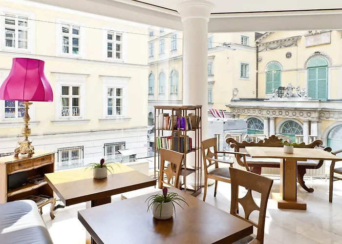 Beethoven Otel 4*